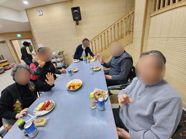 d_700Ud018svcttawdjes8rmc_pesjr2.jpg