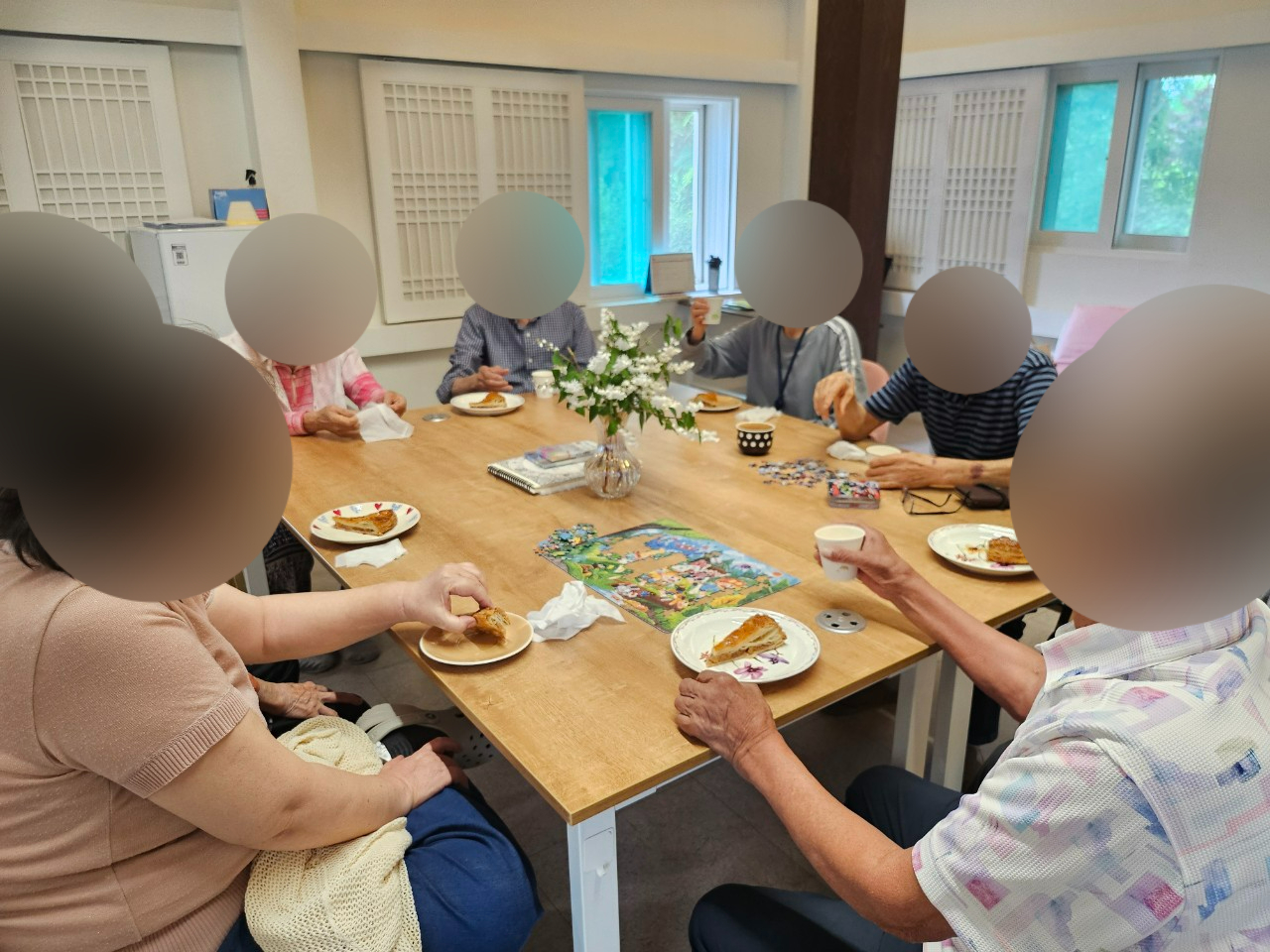 찬 바람 불 땐 ',따뜻한 대화',! 더힐에서 나누는 정과 ',마음 건강', 이야기_1.jpg