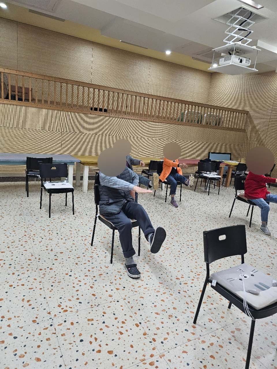 더힐실버타운 Family_사진_20260403_10.jpg