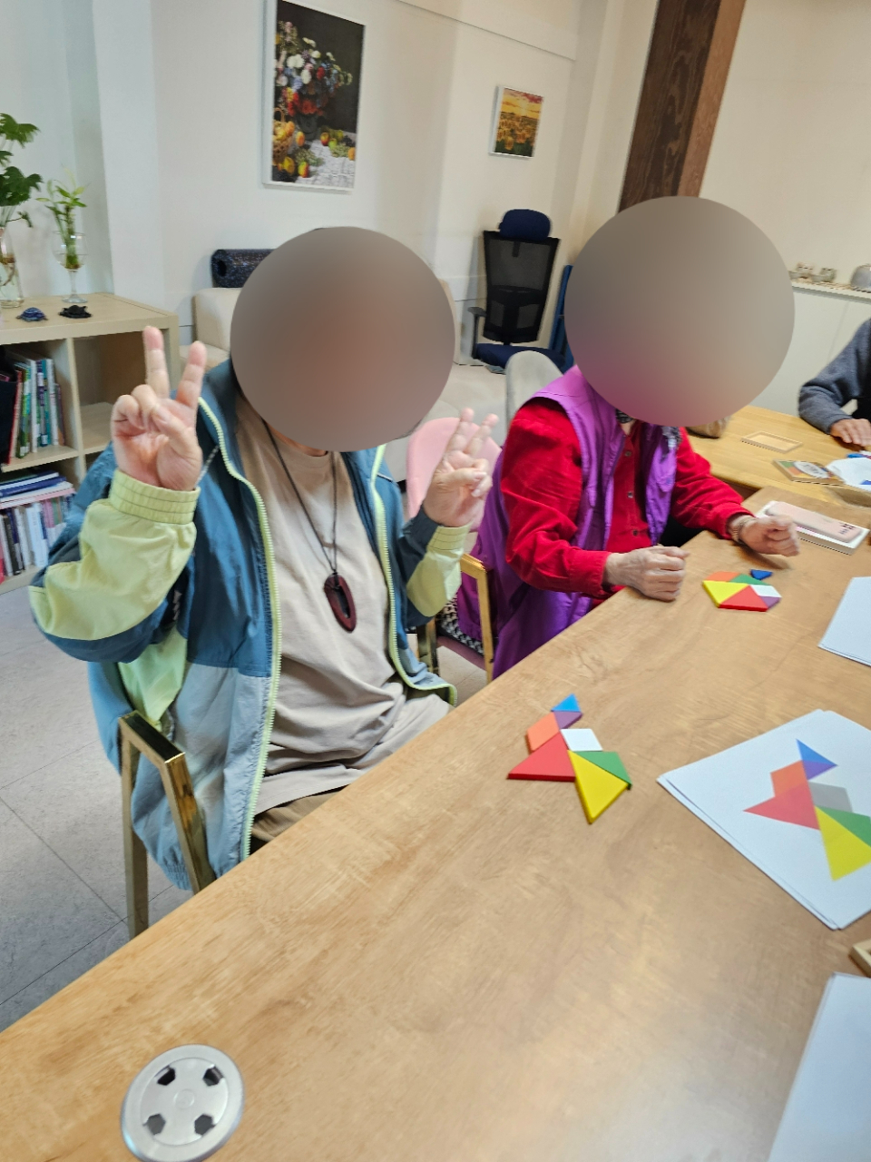 더힐실버타운 Family_사진_20260407_1.jpg