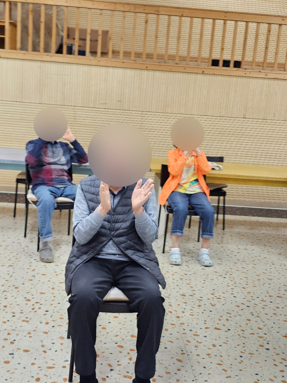 더힐실버타운 Family_사진_20260415_1.jpg