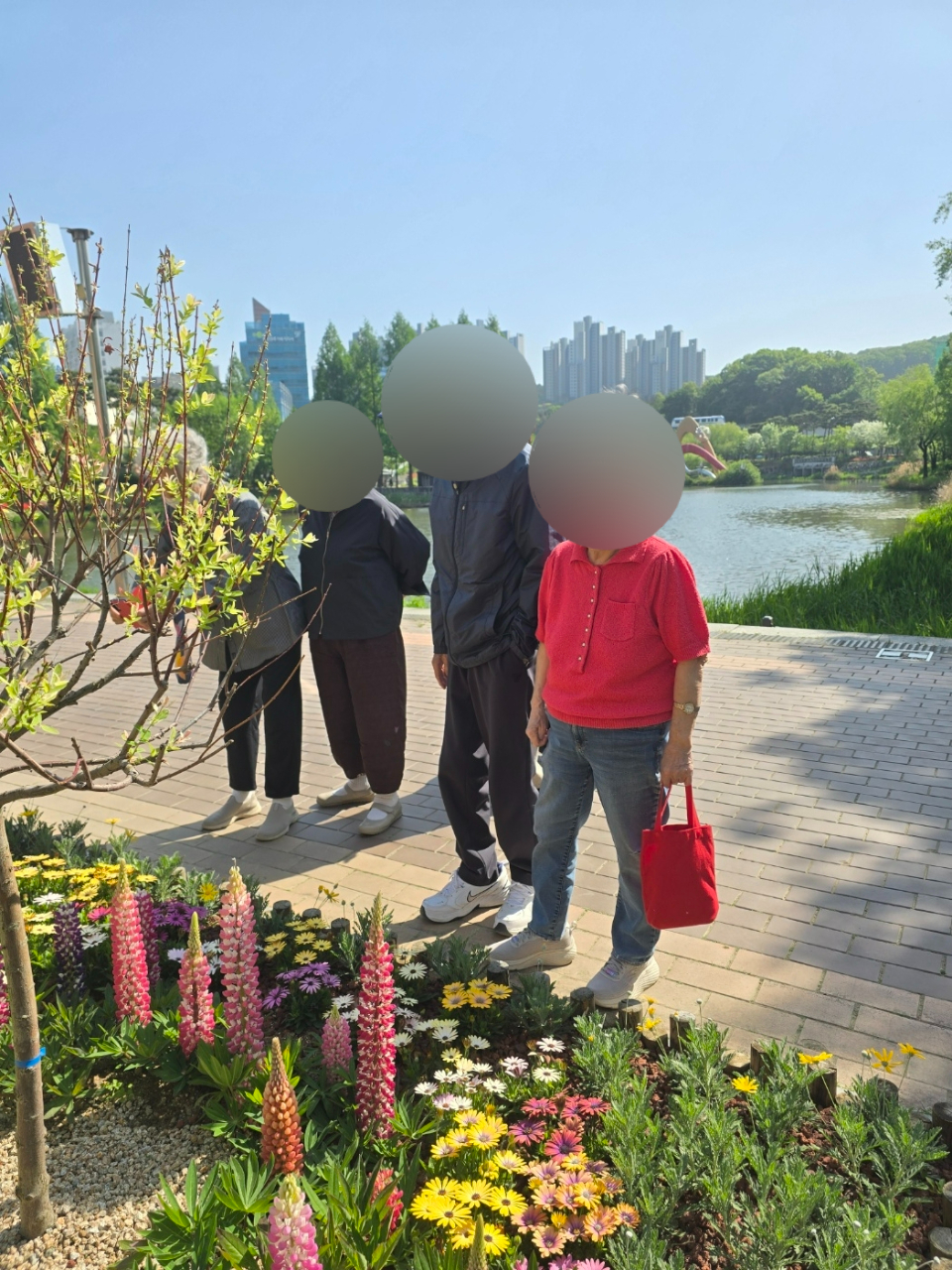 더힐실버타운 Family_사진_20260501_2.jpg