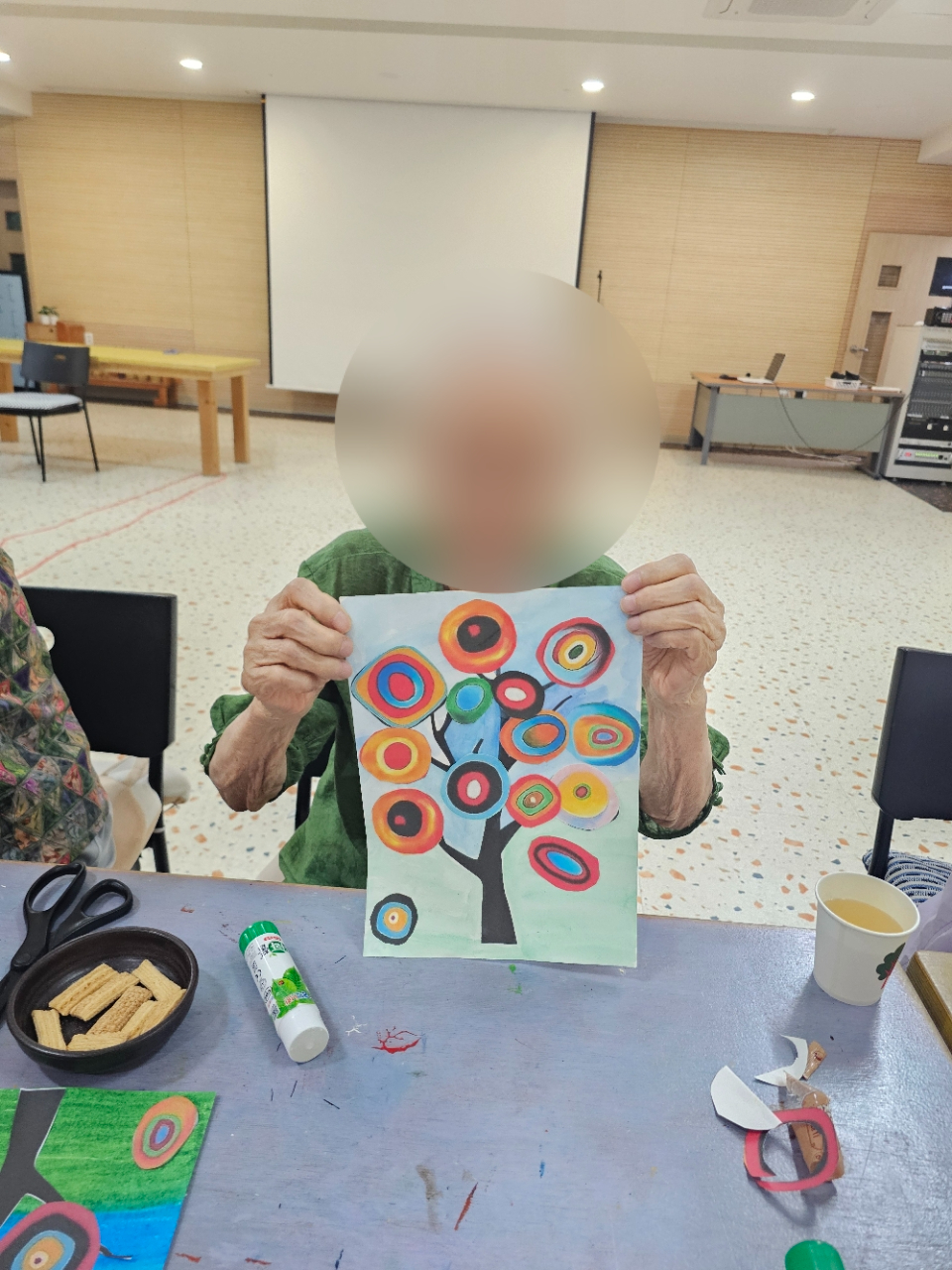 더힐실버타운 Family_사진_20260615_1.jpg