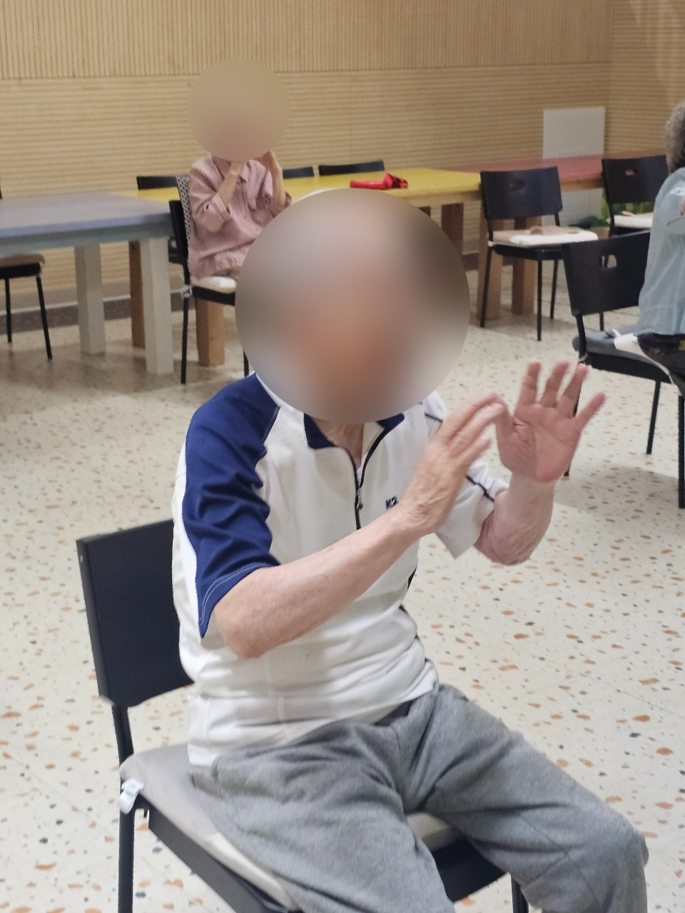 더힐실버타운 Family_사진_20260617_1.jpg